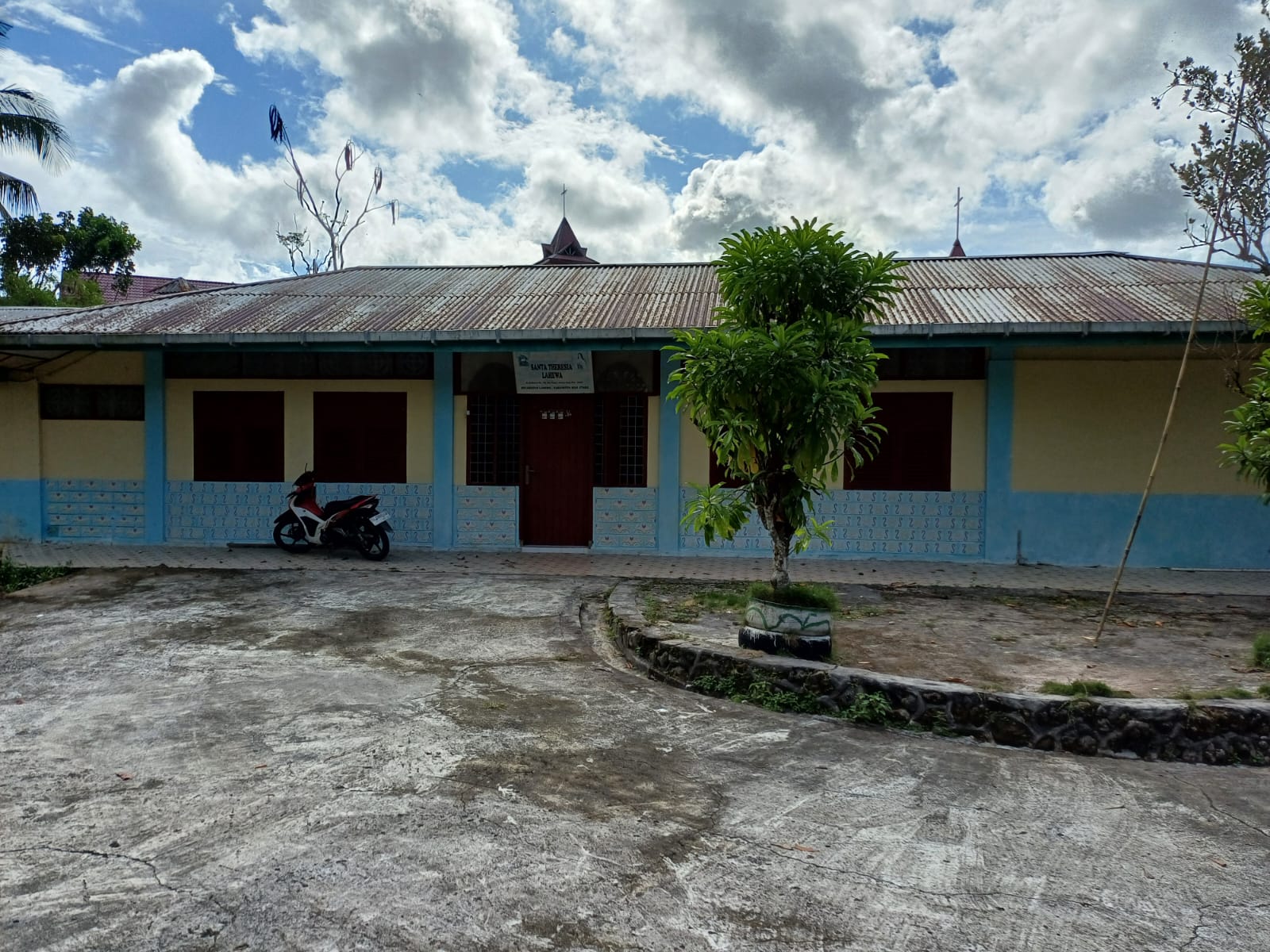 Susteran Santa Theresia